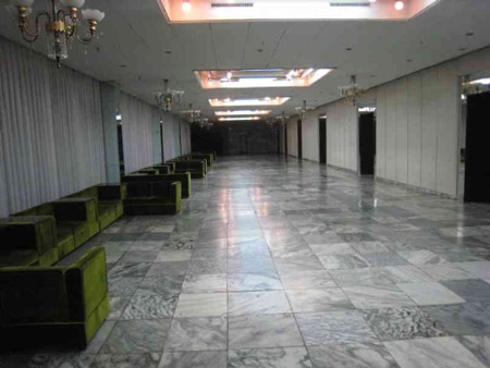 大宴會廳旁邊的沙發