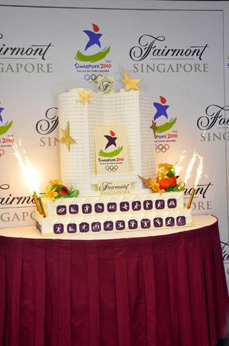 Fairmont Singapore酒店為新加坡青年奧運會準備的蛋糕