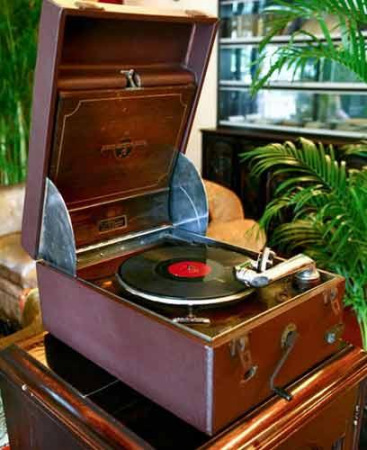 上海公館內(nèi)老式留聲機(jī) 上海公館內(nèi)老式留聲機(jī)