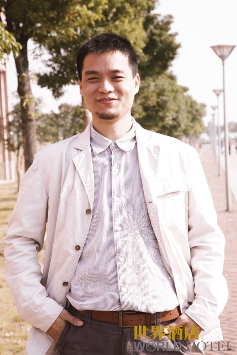 �����L��