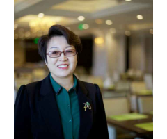 仇淑英(老電車酒店管理集團(tuán)總經(jīng)理)