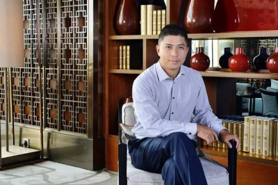 孫敬華(海口華彩華邑酒店總經(jīng)理)